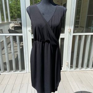 Daisy Fuentes Black midi dress.